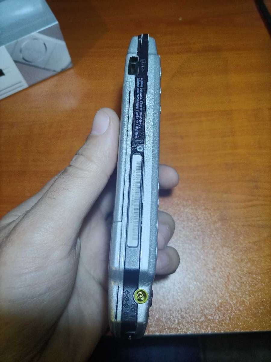 Limited edition PSP 2000 final fantasy crisis core