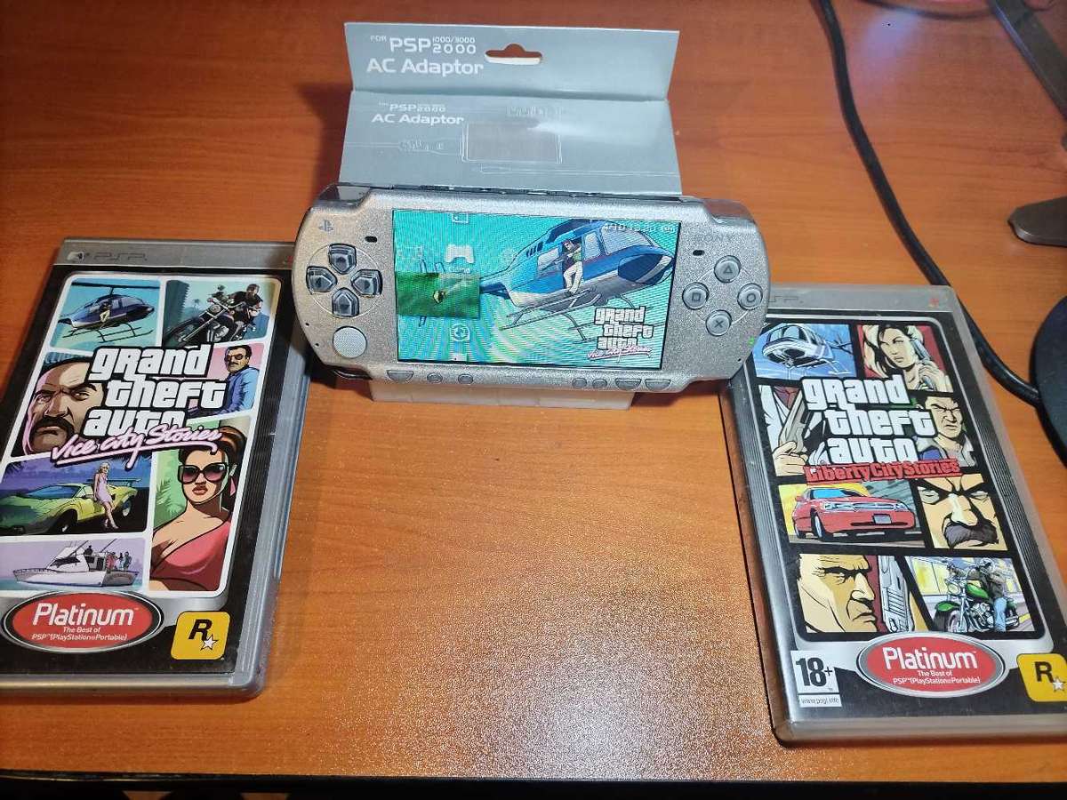 Limited edition PSP 2000 final fantasy crisis core