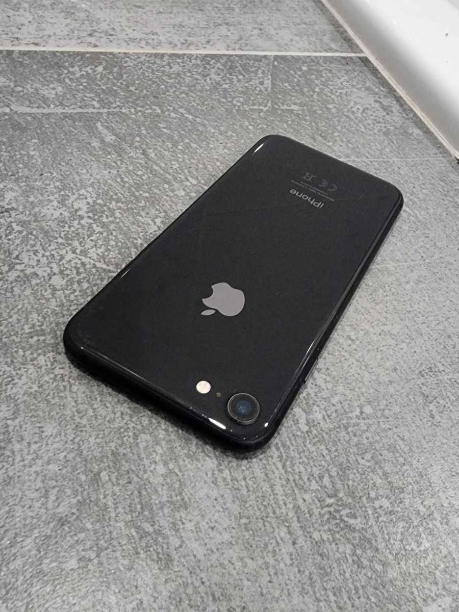 IPhone 8 - 64GB
