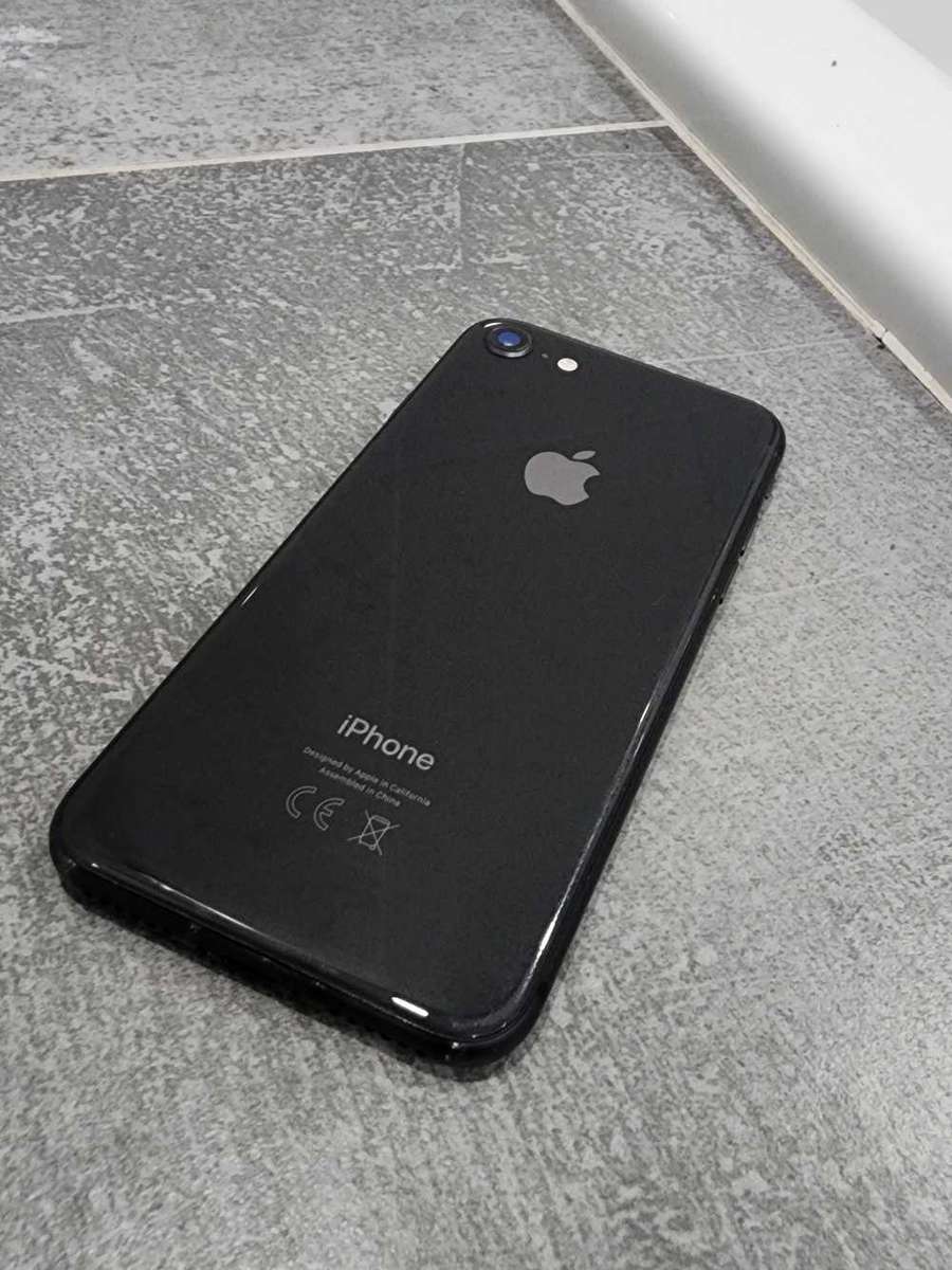 IPhone 8 - 64GB