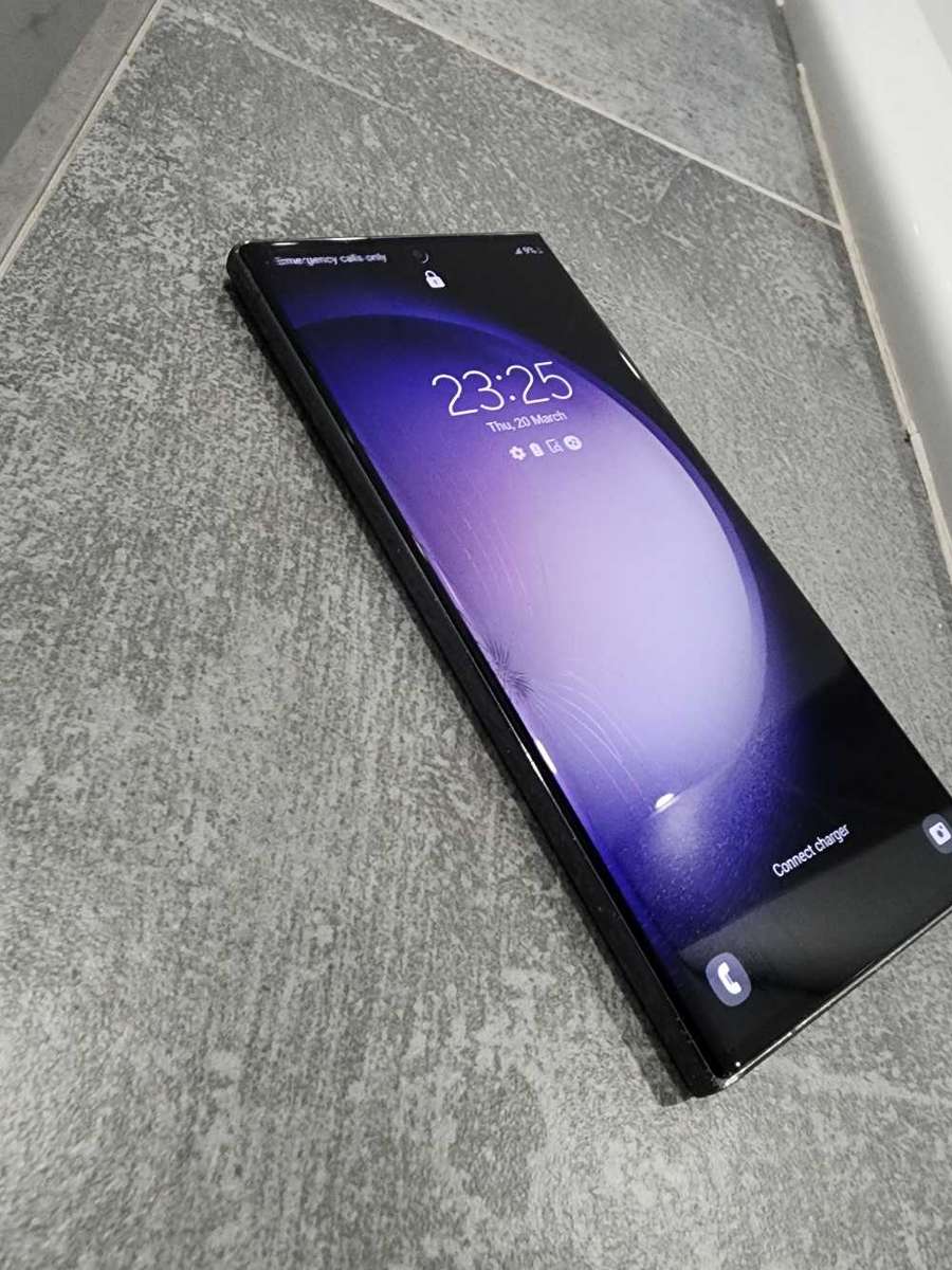 Samsung Galaxy S23 Ultra (READ AD!!)