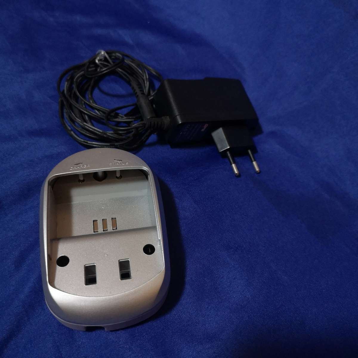 Universal Camera/ camcorder Charger with plate for Panasonic