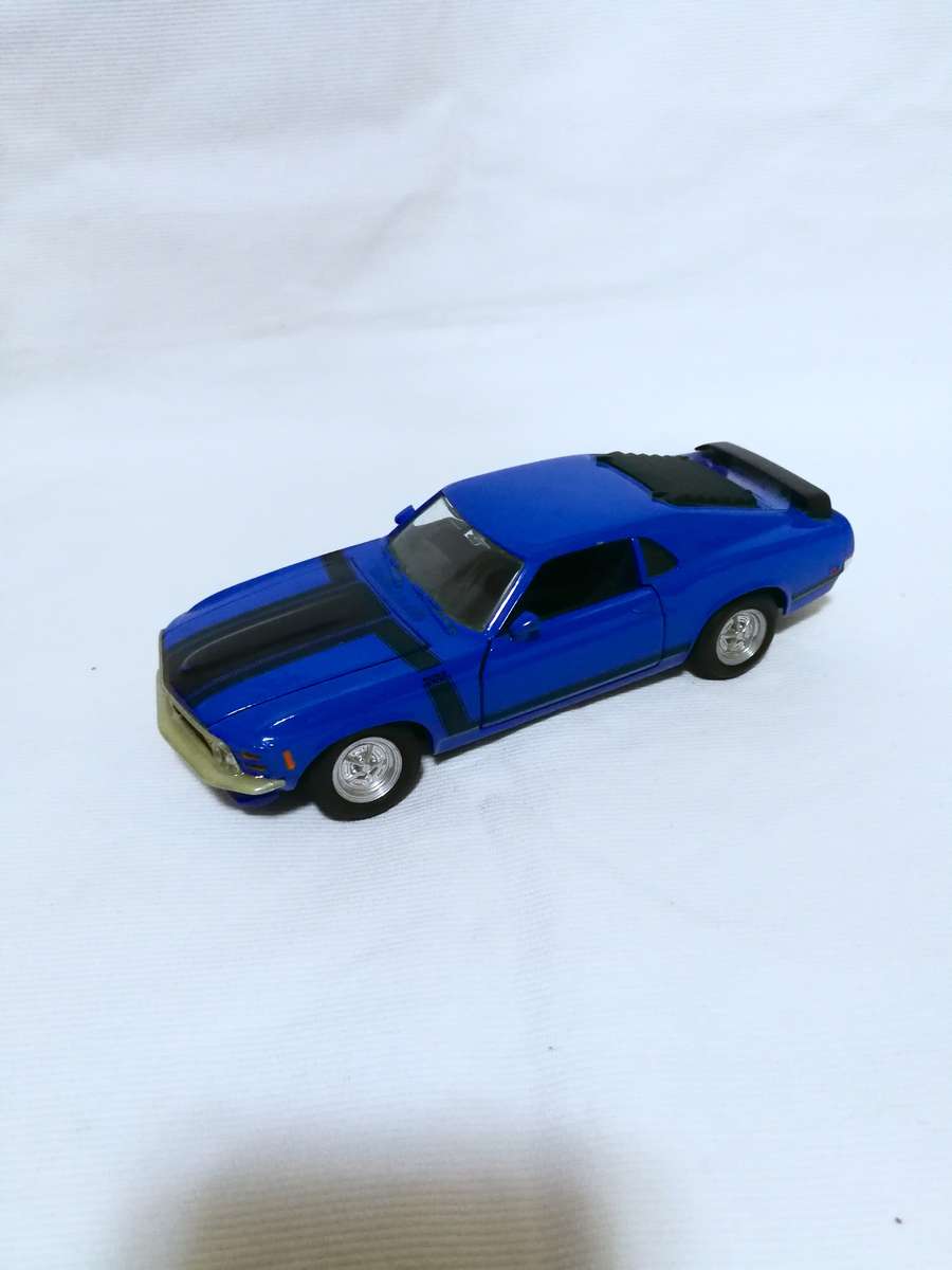 Vintage Maisto 1:24 1970 The Boss Ford Mustang 302 in Blue