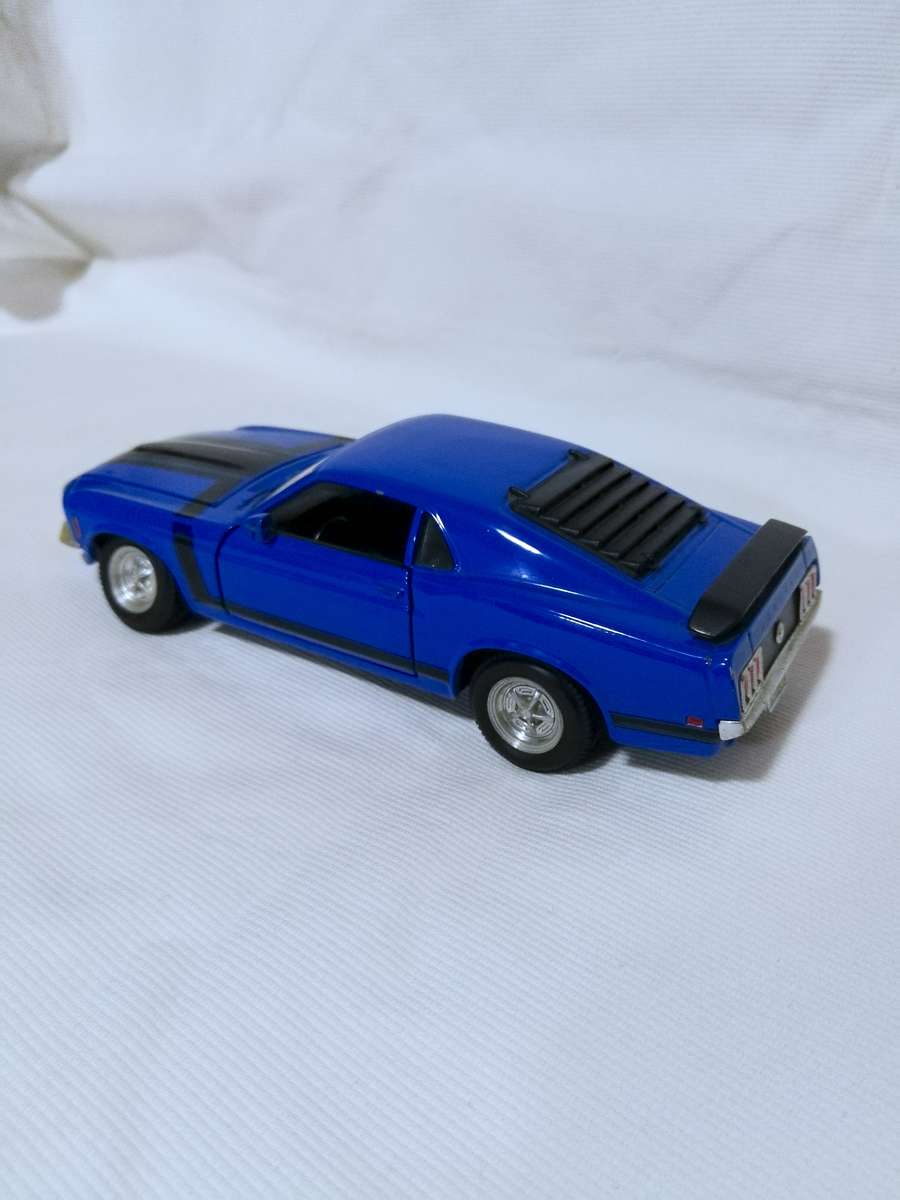 Vintage Maisto 1:24 1970 The Boss Ford Mustang 302 in Blue
