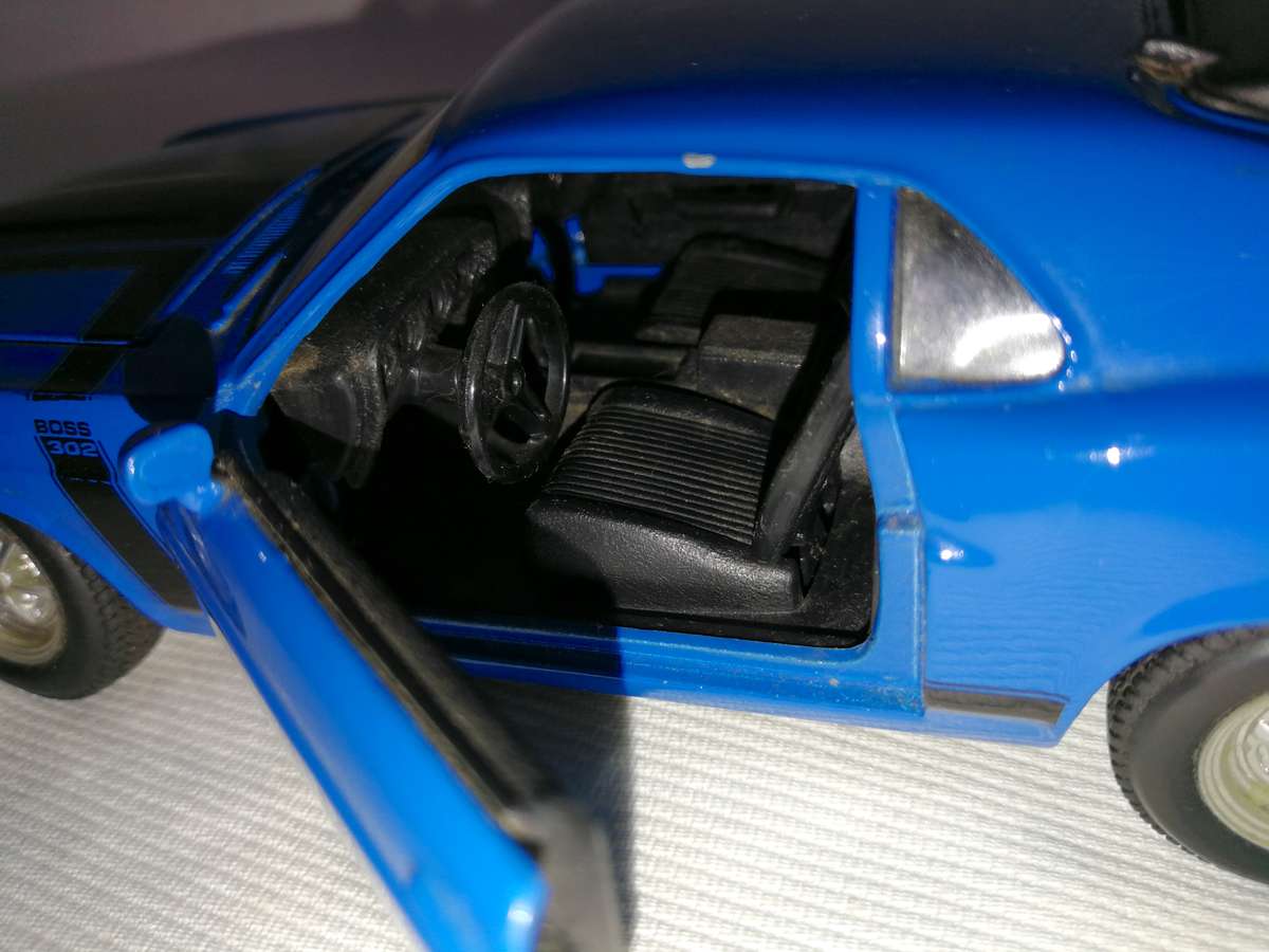 Vintage Maisto 1:24 1970 The Boss Ford Mustang 302 in Blue