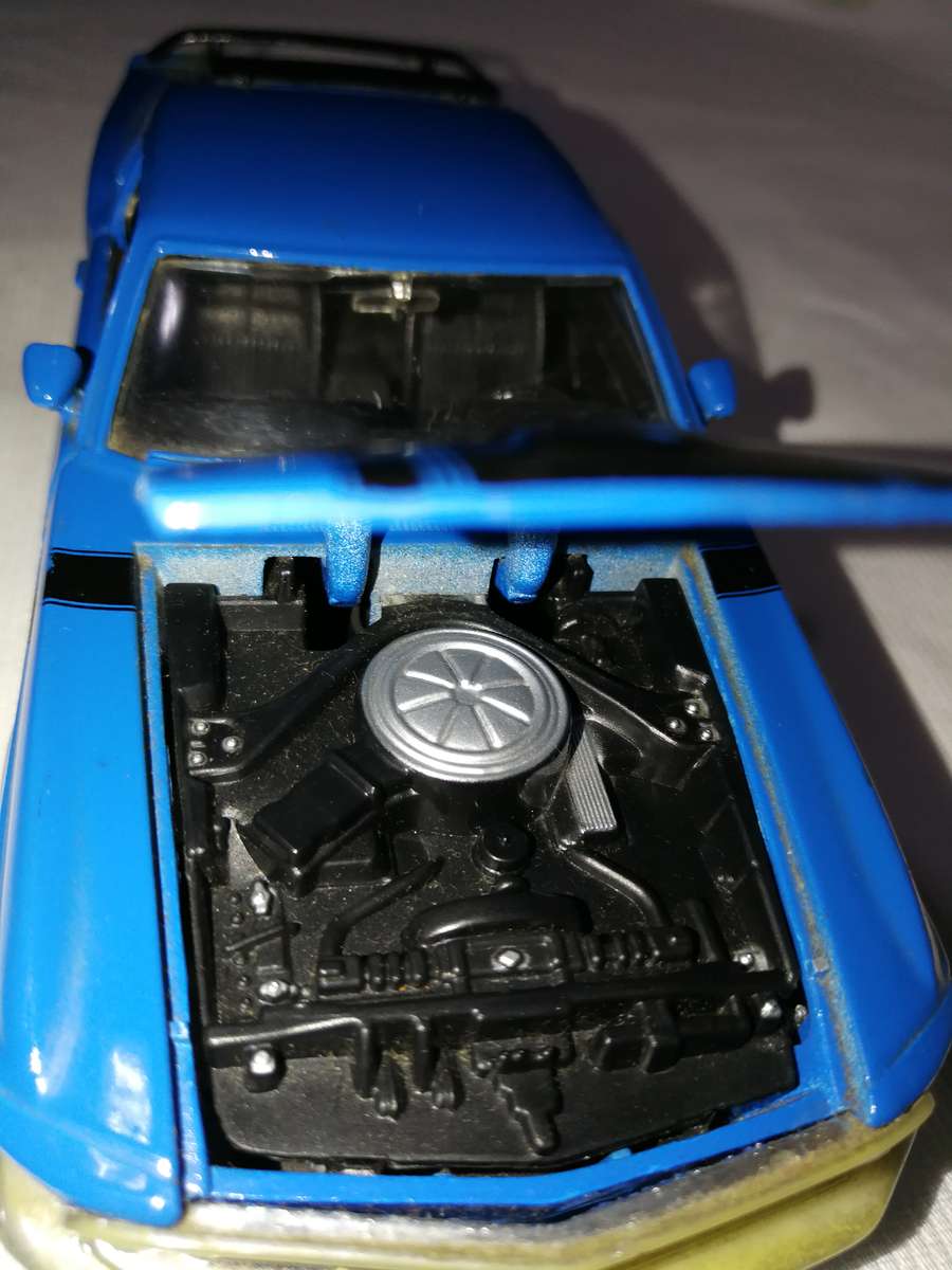 Vintage Maisto 1:24 1970 The Boss Ford Mustang 302 in Blue