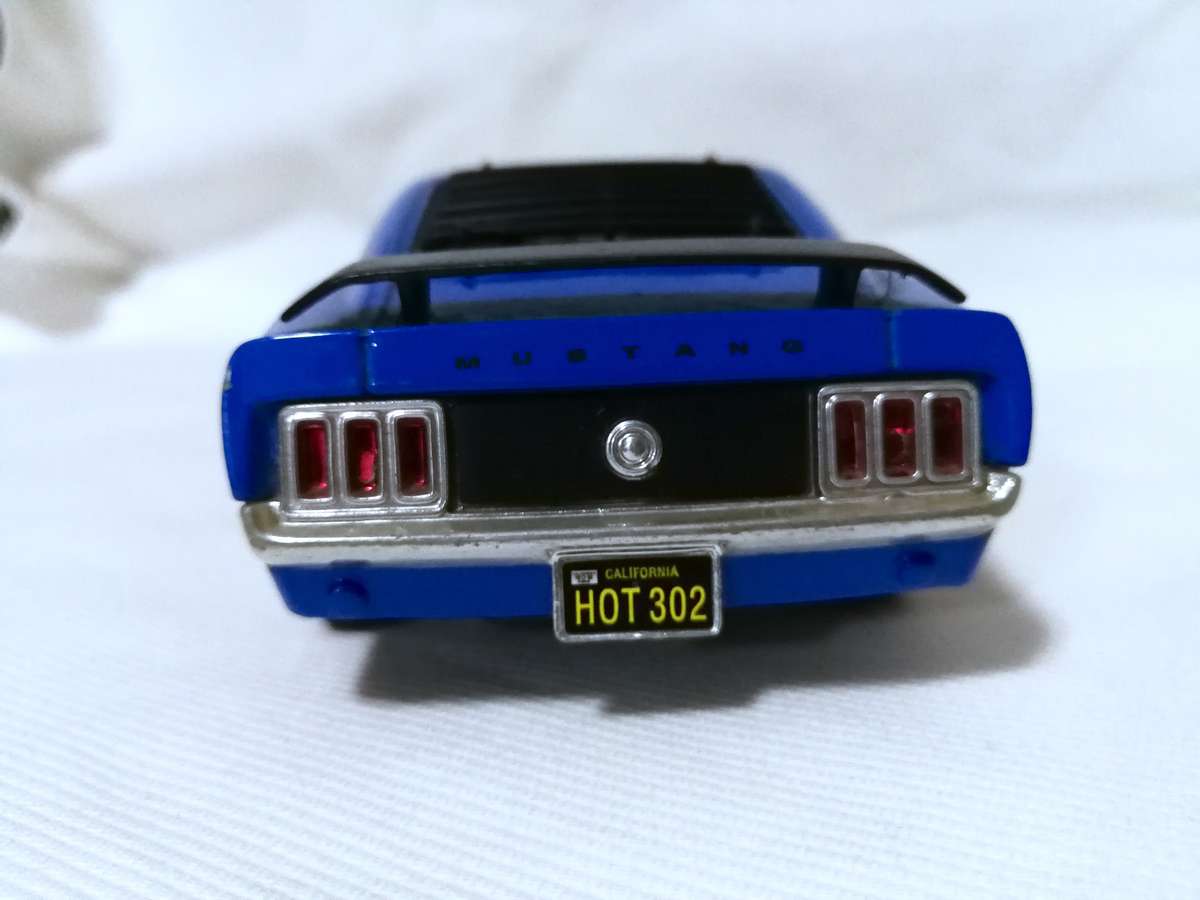 Vintage Maisto 1:24 1970 The Boss Ford Mustang 302 in Blue