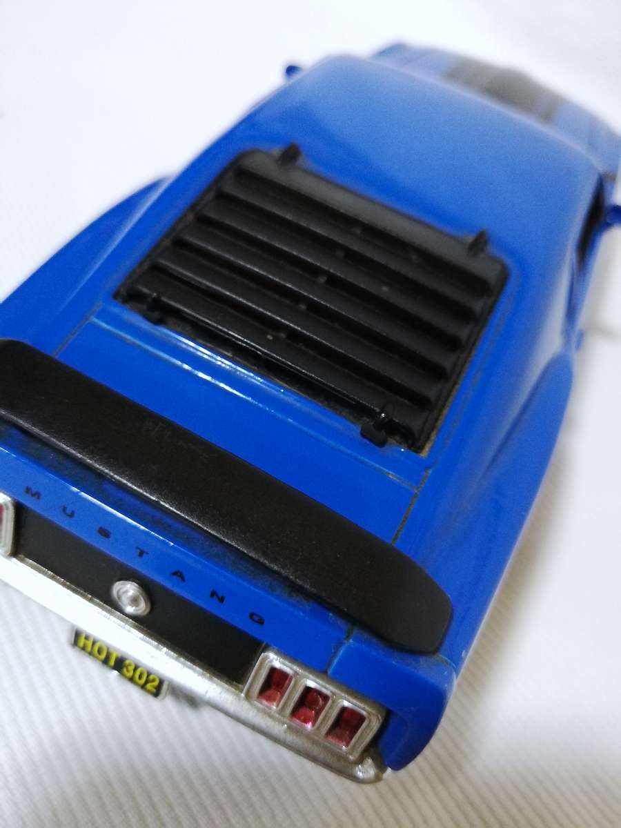 Vintage Maisto 1:24 1970 The Boss Ford Mustang 302 in Blue