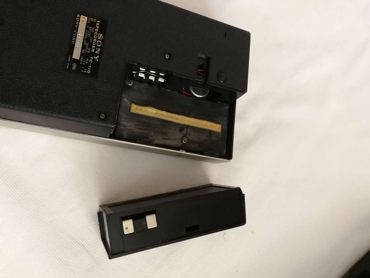 Sony TC-110 Solid State Tape Recorder Casette- Player, Made In Japan , 70s