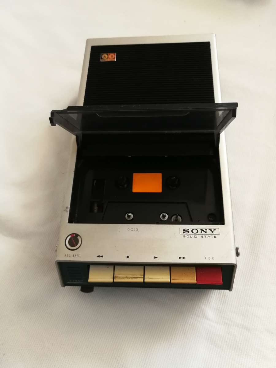 Sony TC-110 Solid State Tape Recorder Casette- Player, Made In Japan , 70s