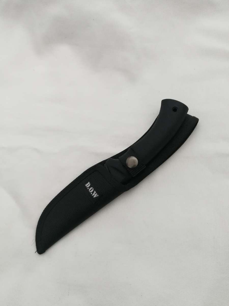 Hunting/ Survival Knife- Black non slip grip with strong sheath- D.O.W