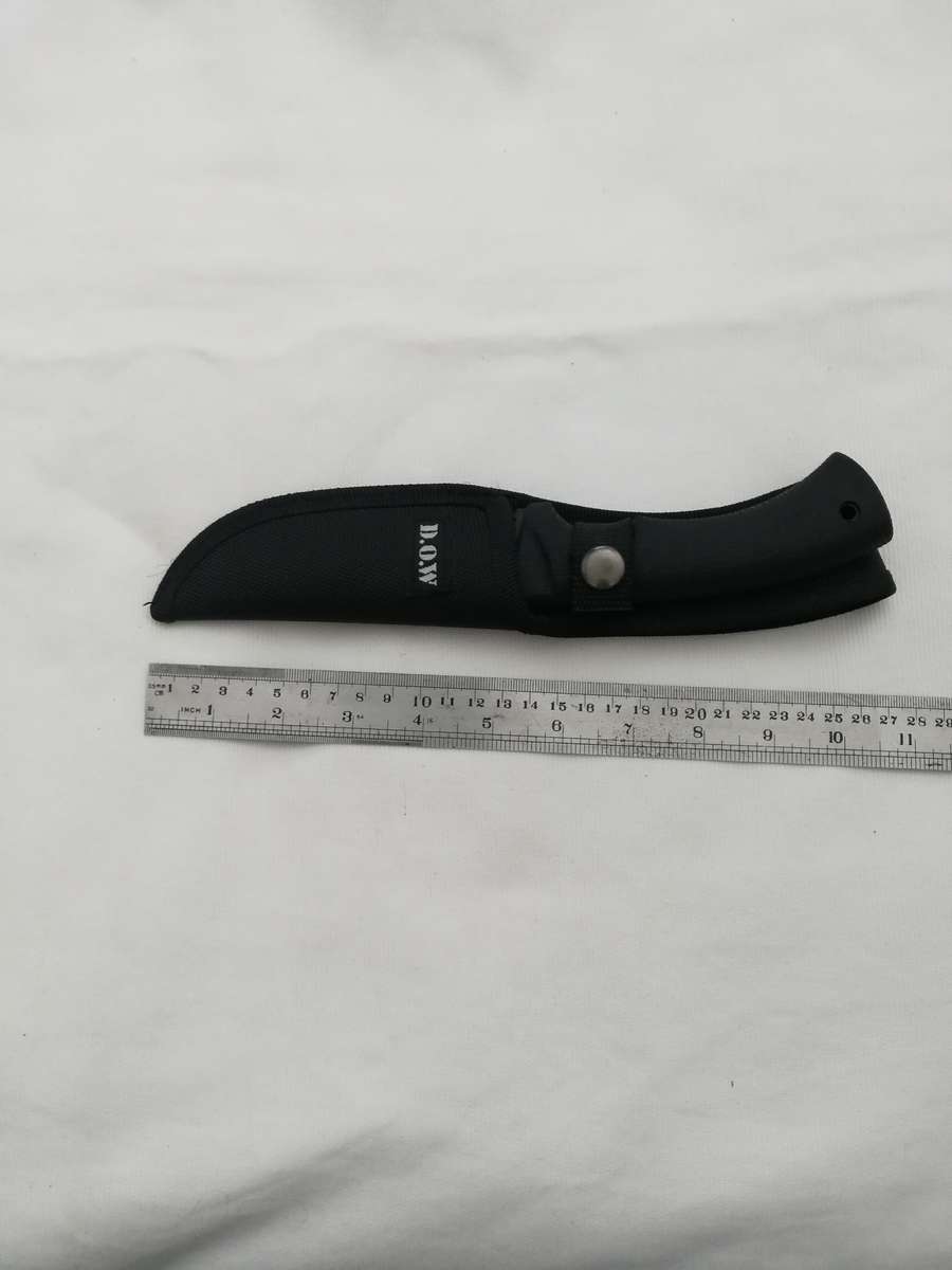 Hunting/ Survival Knife- Black non slip grip with strong sheath- D.O.W