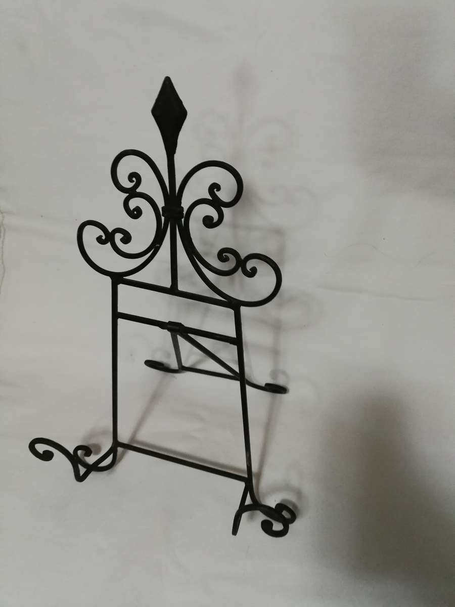 Black Cast Iron Decorative Picture Frame Easel/ Recipe Book Diamond Scroll Curve Design- Vintage