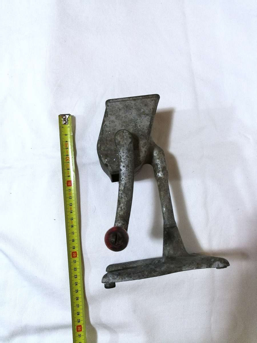 Vintage National Brand Metal Ice Cube Crusher 1950s Red Hand Crank