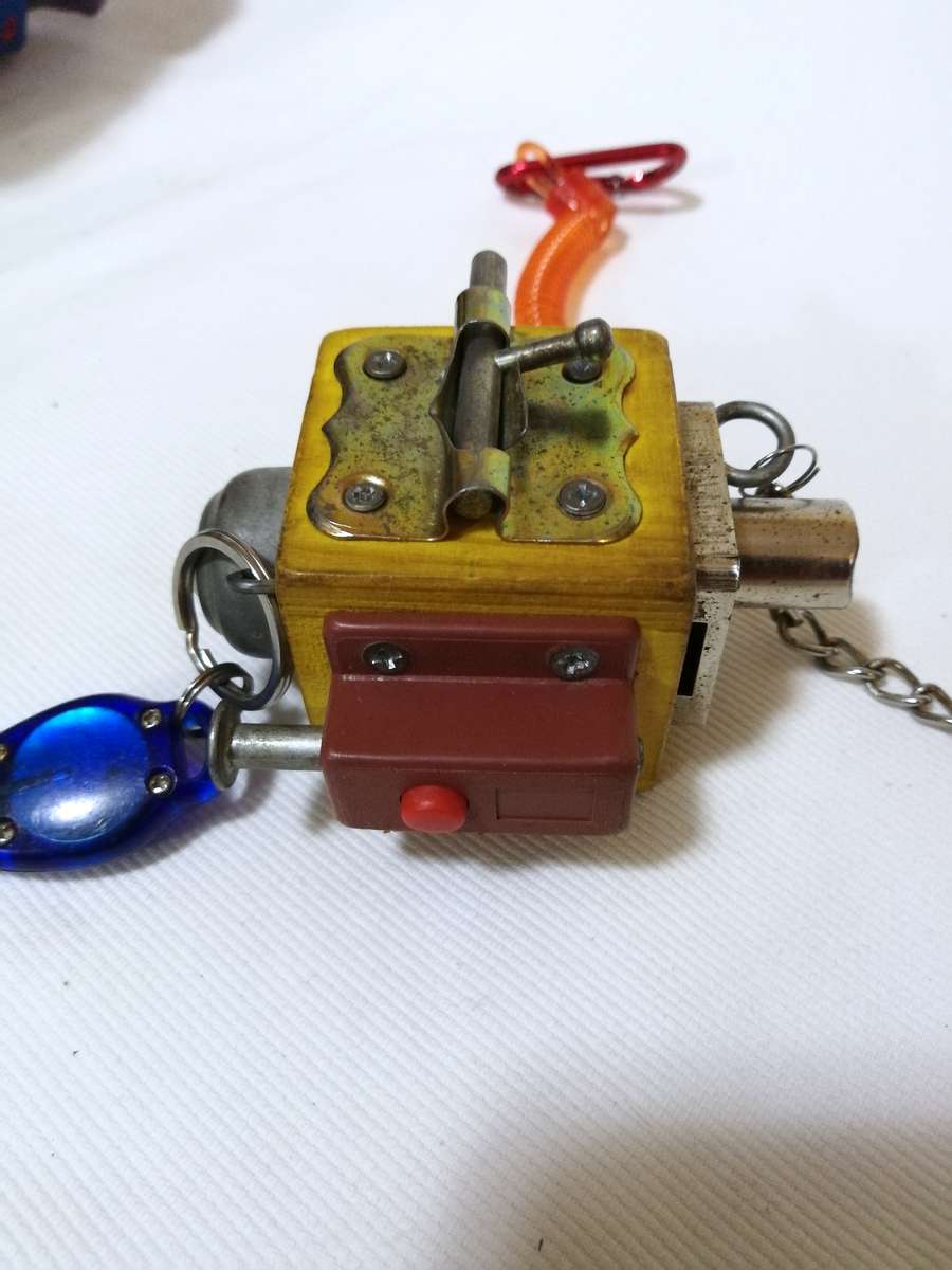 Busy Cube for seniors: dementia, Alzheimer's, Stroke Recovery, Occupational Therapy, and Fidgety Han