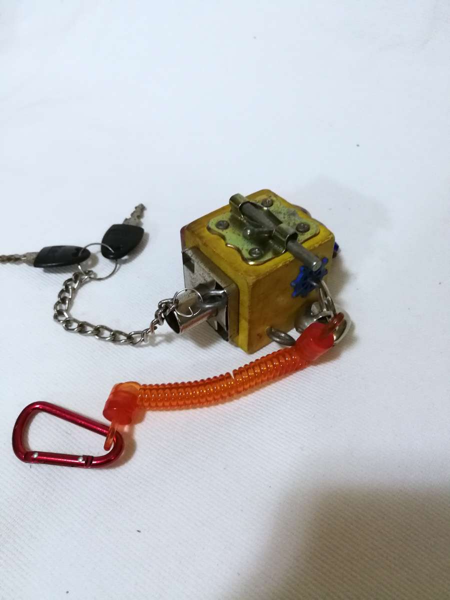 Busy Cube for seniors: dementia, Alzheimer's, Stroke Recovery, Occupational Therapy, and Fidgety Han