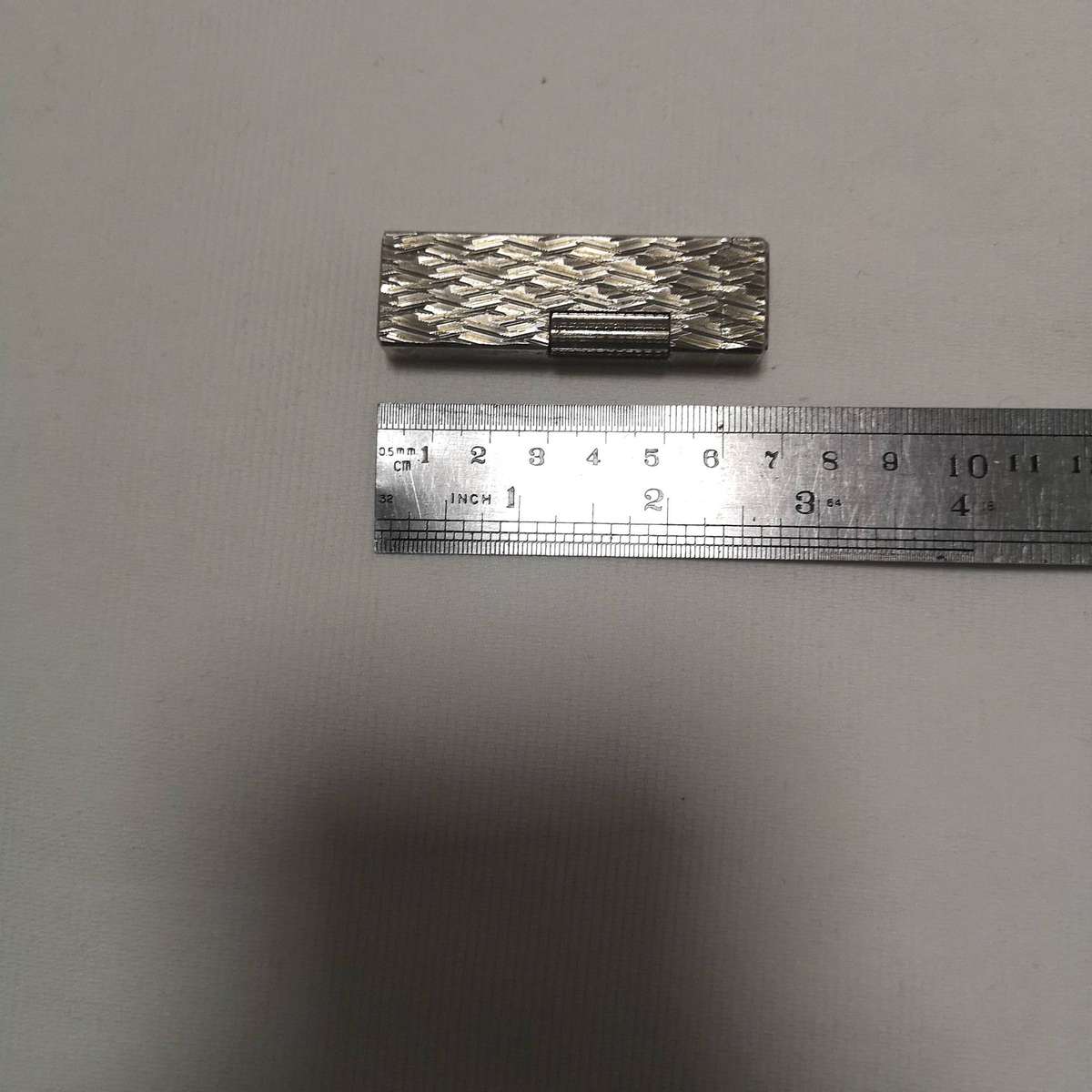 Vintage WIN Silver Tone Textured Metal Cigarette Cigar Lighter 2.5" *UNTESTED*