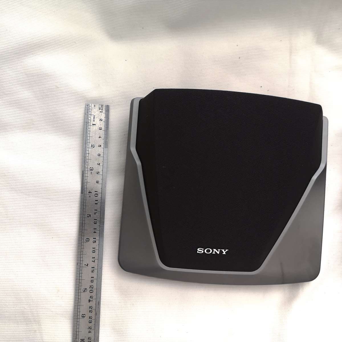 Sony SS- SR125G Speaker set. Vintage