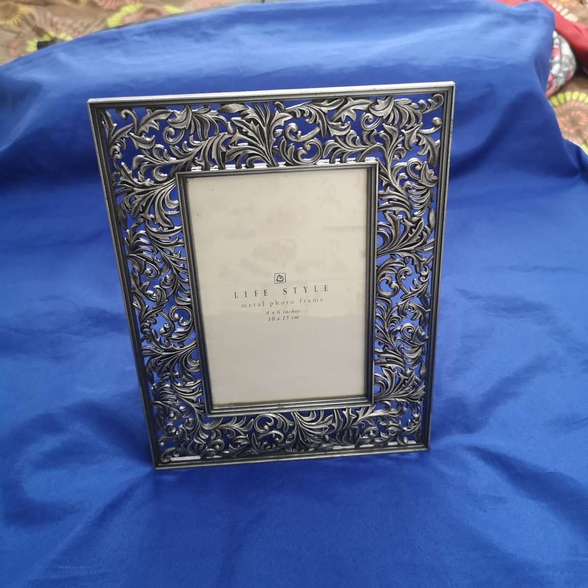 Life Style Metal Photo Frame- Vintage