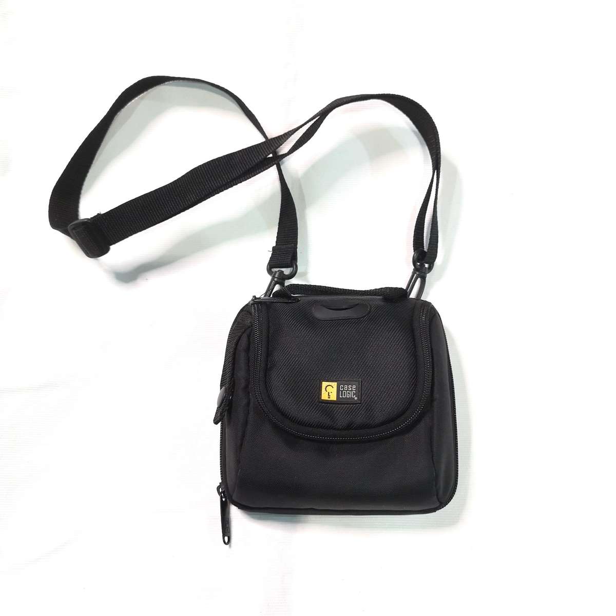 CASE LOGIC Nylon Multi Compartment CD Player Case with CD Storage