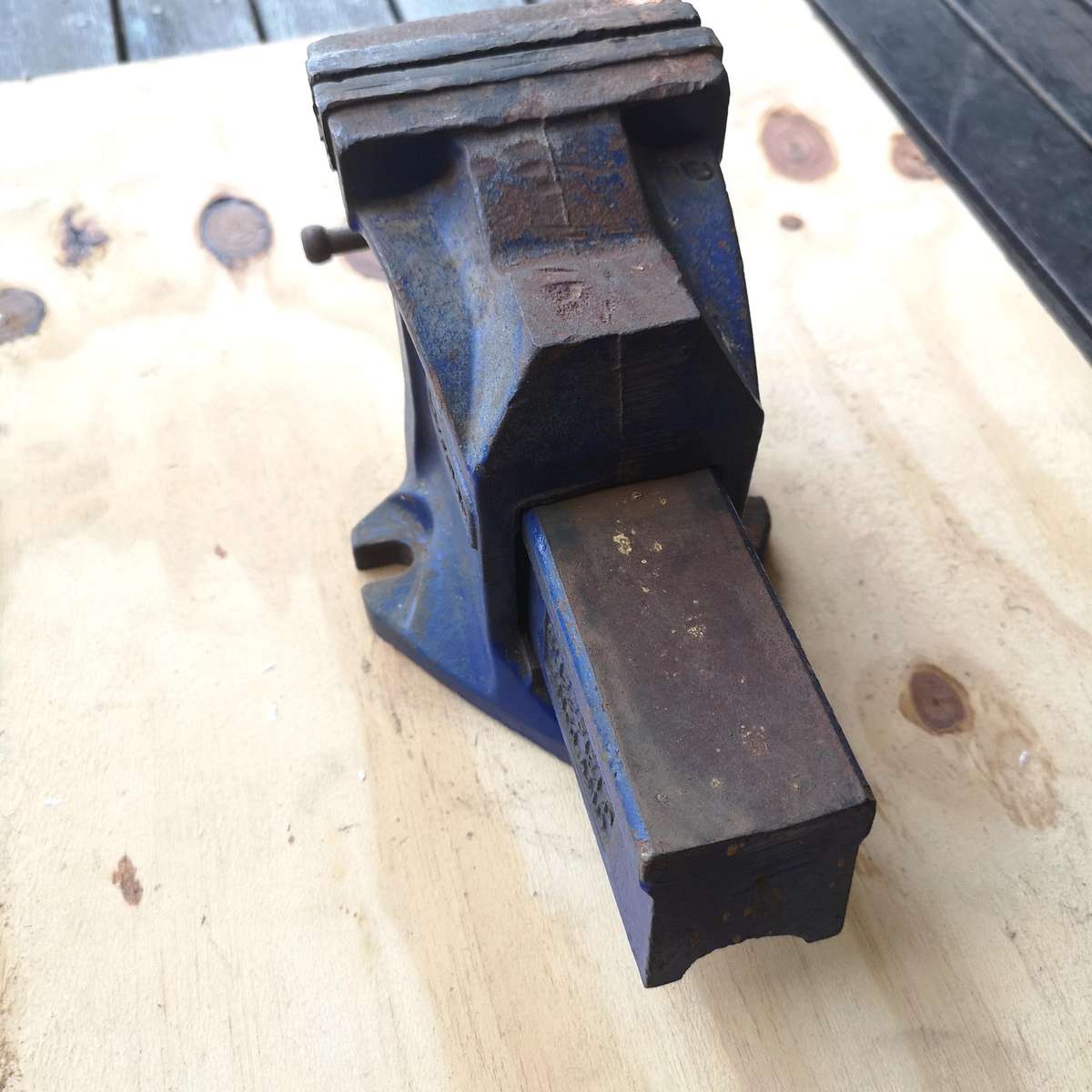 Record- Bench Vice 1Ton- Sheffield- Made in England