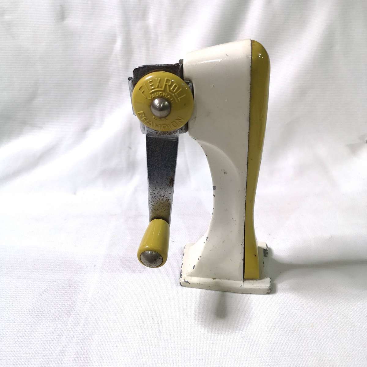 1950s Vaughan Flex Roll Champion Gold Hand Crank Can Opener