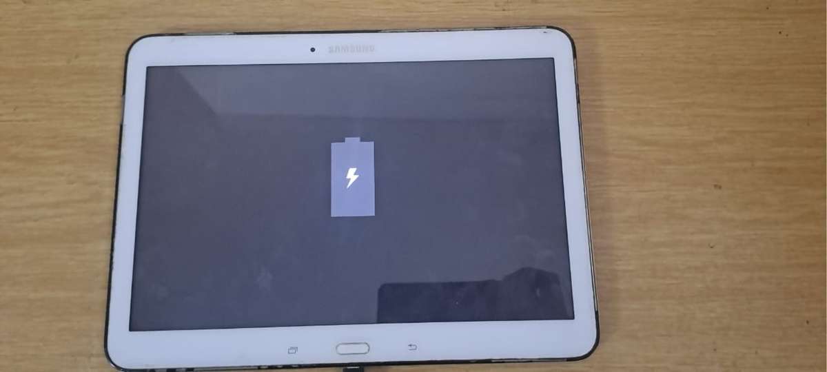 Salvage  Samsung galaxy tab 4 10.1 and a samsung galaxy A54 up fo grabs