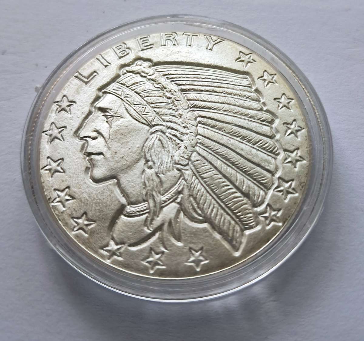 1 OZ  SILVER COIN - INCUSE INDIAN SILVER ROUND IN CAPSULE