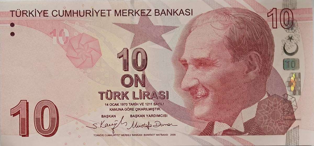 Turkey 10 Lire 2009 P-223 UNC
