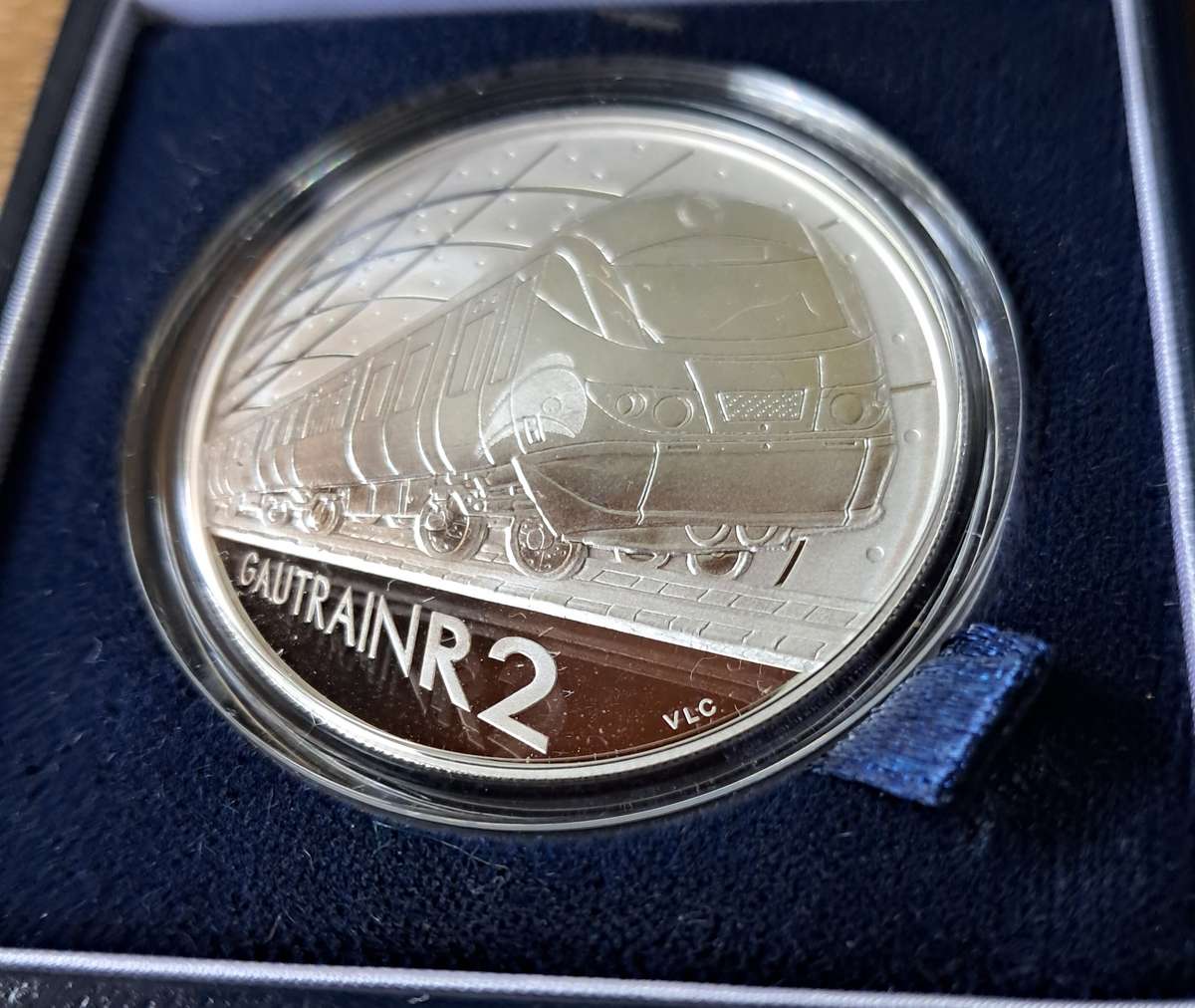 TRAINS OF SOUTH AFRICA - THE 1 OZ SILVER 2 RAND 2012 - GAUTRAIN - IN MINT BOX WITH CERTIFICATE