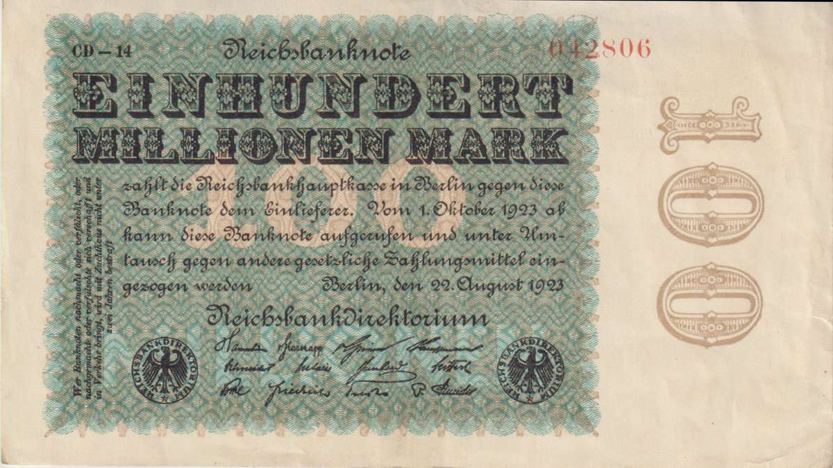 Germany 100 MILLION Mark 1923, P107 XF