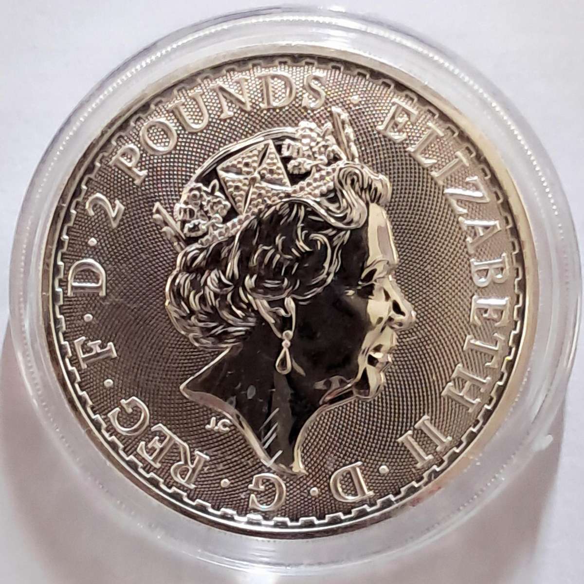 1 OZ  SILVER COIN - 2021 BRITTANIA in capsule with Queen Elizabeth