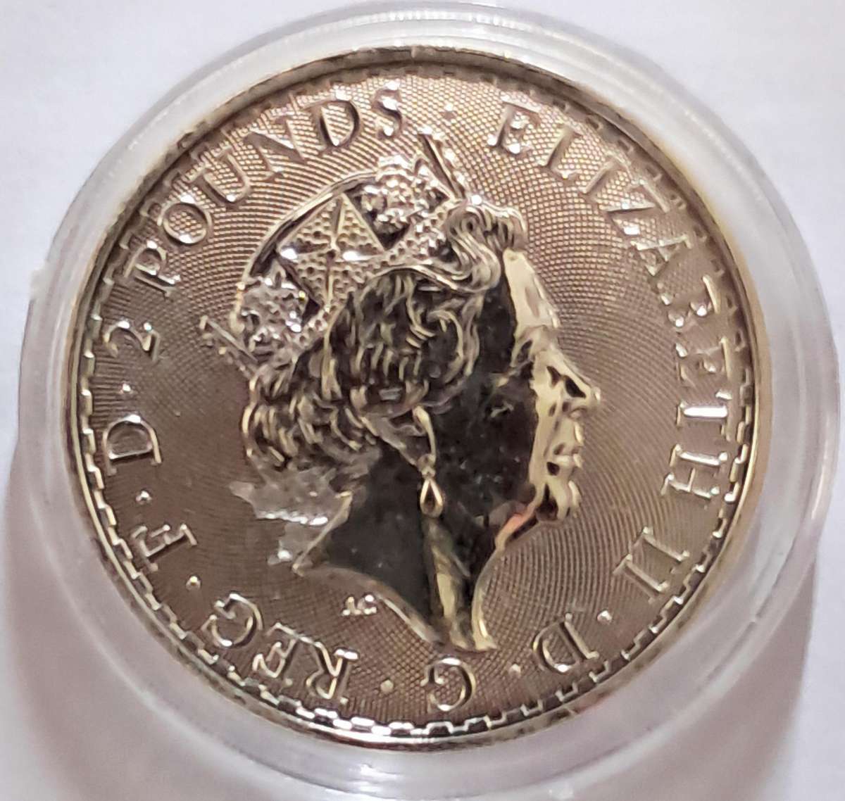 1 OZ  SILVER COIN - 2022 BRITTANIA in capsule with Queen Elizabeth