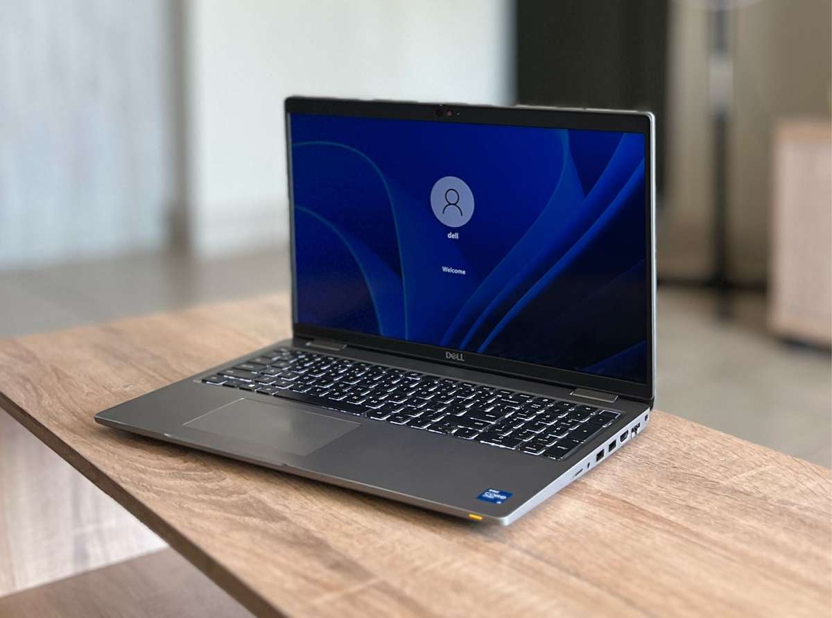 Dell Latitude 5520 , intel Core i5vPro - 1135CPU, 11th Generation