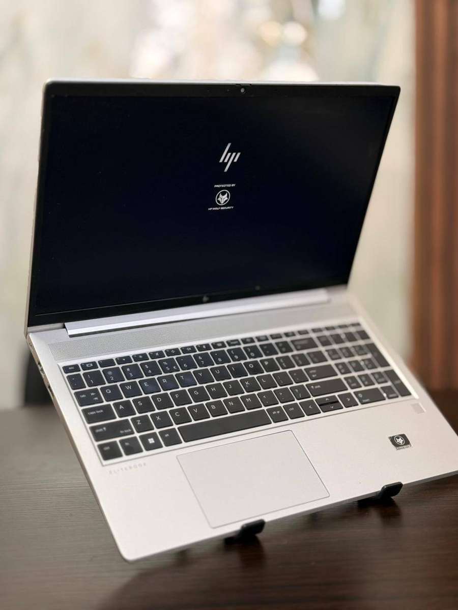 HP EliteBook 650 G9 (12th Gen i5)  12th Gen Intel Core i5-1235U with Intel Iris Xe Graphics