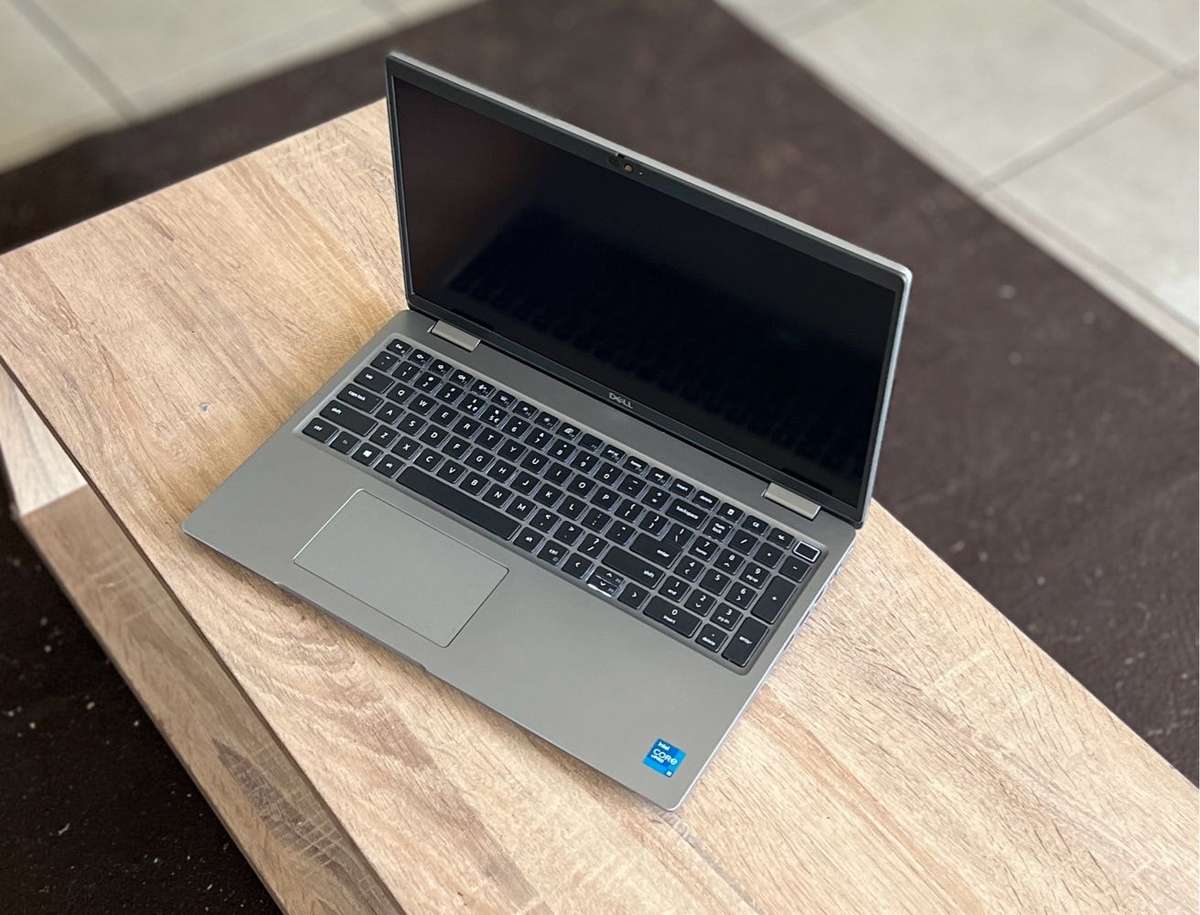 Dell Latitude 5520 , intel Core i5vPro - 1135CPU, 11th Generation