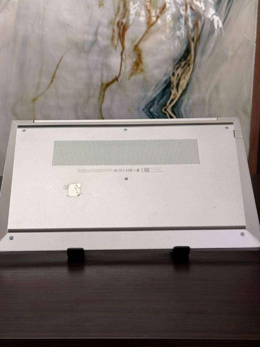 HP EliteBook 650 G9 (12th Gen i5)  12th Gen Intel Core i5-1235U with Intel Iris Xe Graphics