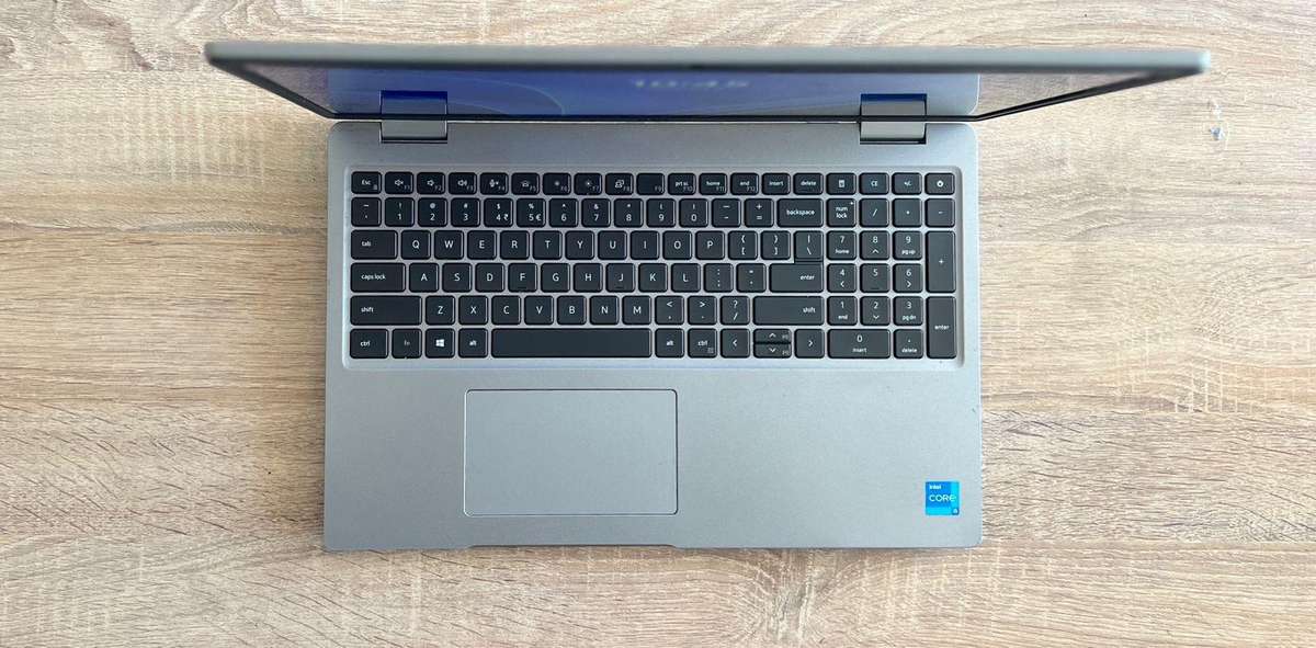 Dell Latitude 5520 , intel Core i5vPro - 1135CPU, 11th Generation