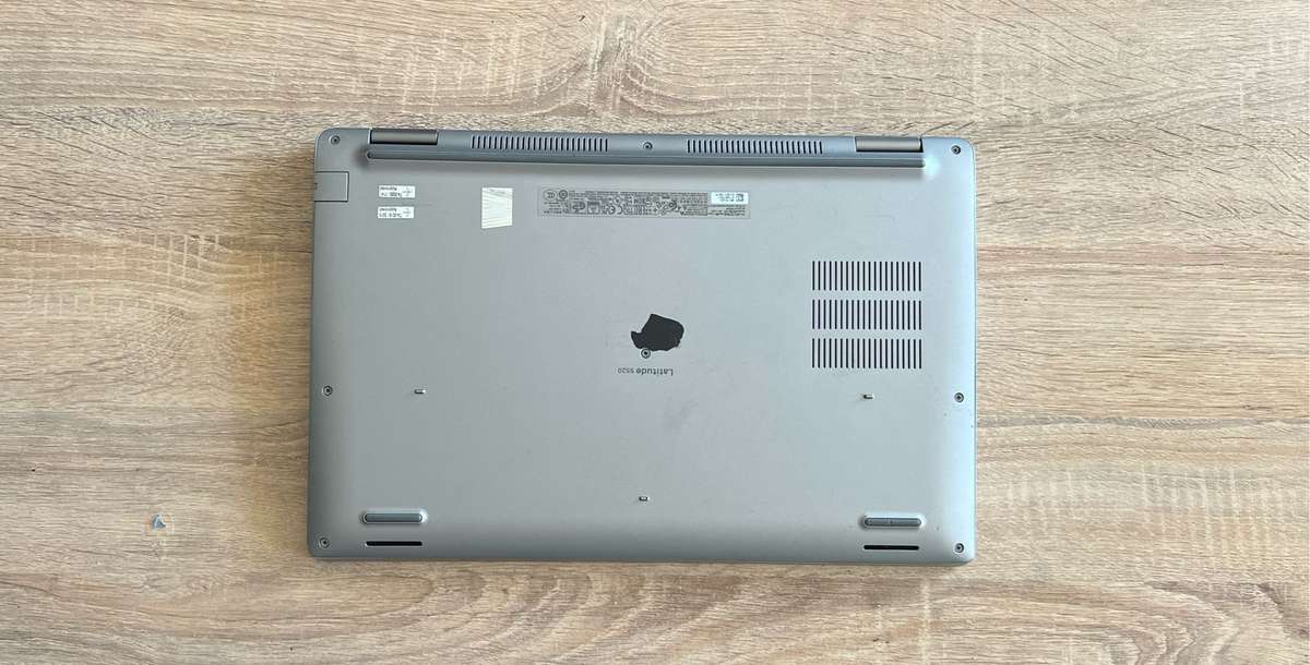 Dell Latitude 5520 , intel Core i5vPro - 1135CPU, 11th Generation