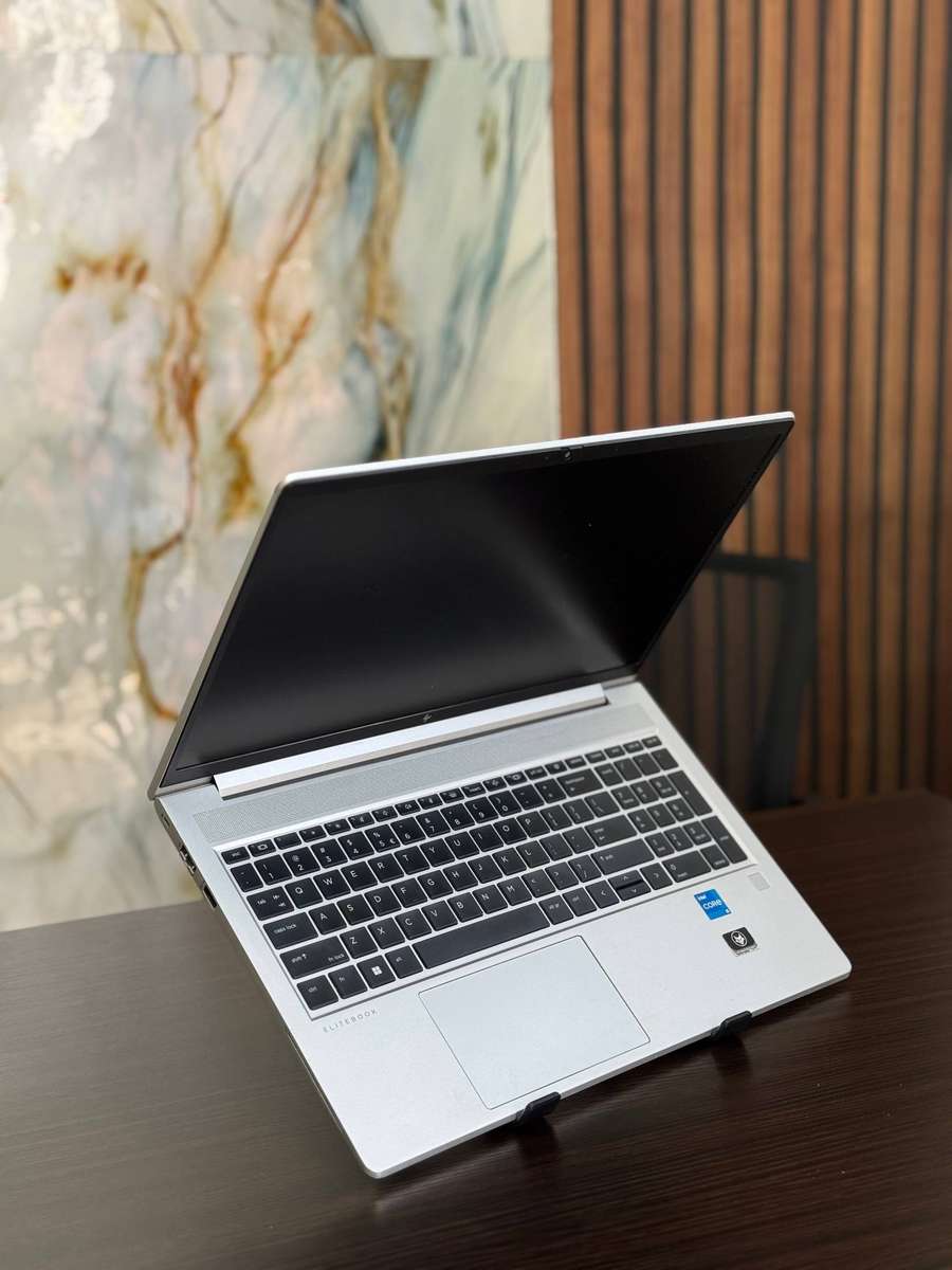 HP EliteBook 650 G9 (12th Gen i5)  12th Gen Intel Core i5-1235U with Intel Iris Xe Graphics