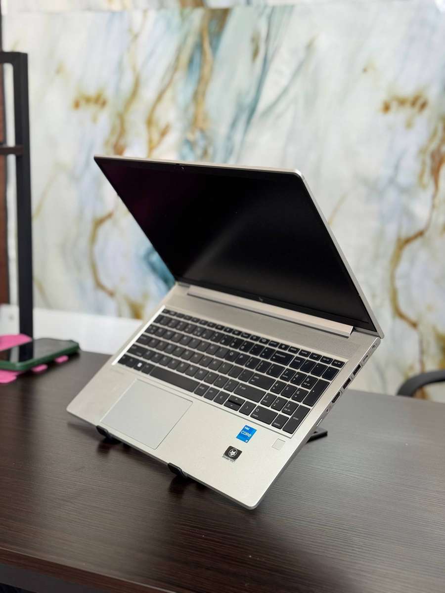 HP EliteBook 650 G9 (12th Gen i5)  12th Gen Intel Core i5-1235U with Intel Iris Xe Graphics