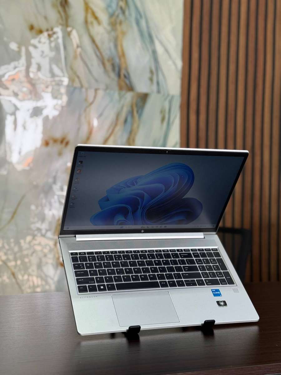 HP EliteBook 650 G9 (12th Gen i5)  12th Gen Intel Core i5-1235U with Intel Iris Xe Graphics