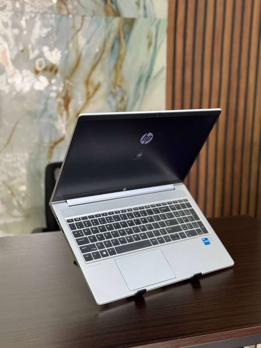 HP ProBook 650 G8  11th Gen Intel Core i5-1135G7 processor, with Intel Iris Xe Graphics