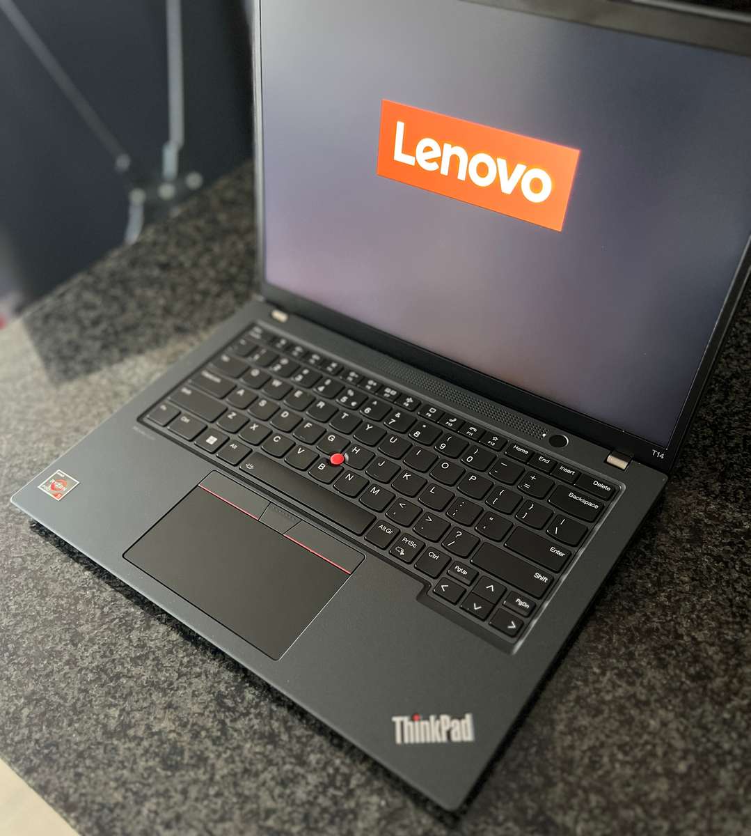 Lenovo Thinkpad T14 Gen 4, AMD RYZEN 5Pro, 7540U, Radeon 740M Graphics