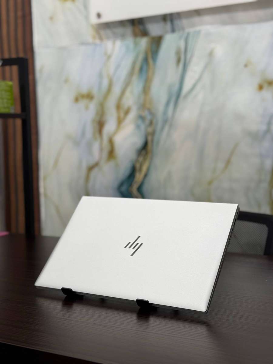 HP EliteBook 840 G8 (11th Gen Intel Core i5)  Processor: 11th Gen Intel® Core i5-1135G7 / i5-1145G