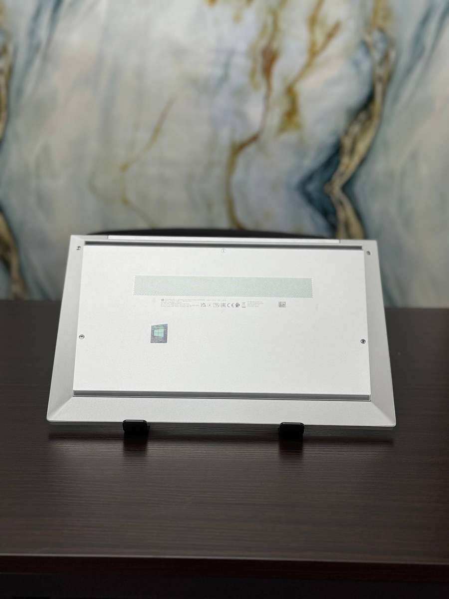 HP EliteBook 840 G8 (11th Gen Intel Core i5)  Processor: 11th Gen Intel® Core i5-1135G7 / i5-1145G