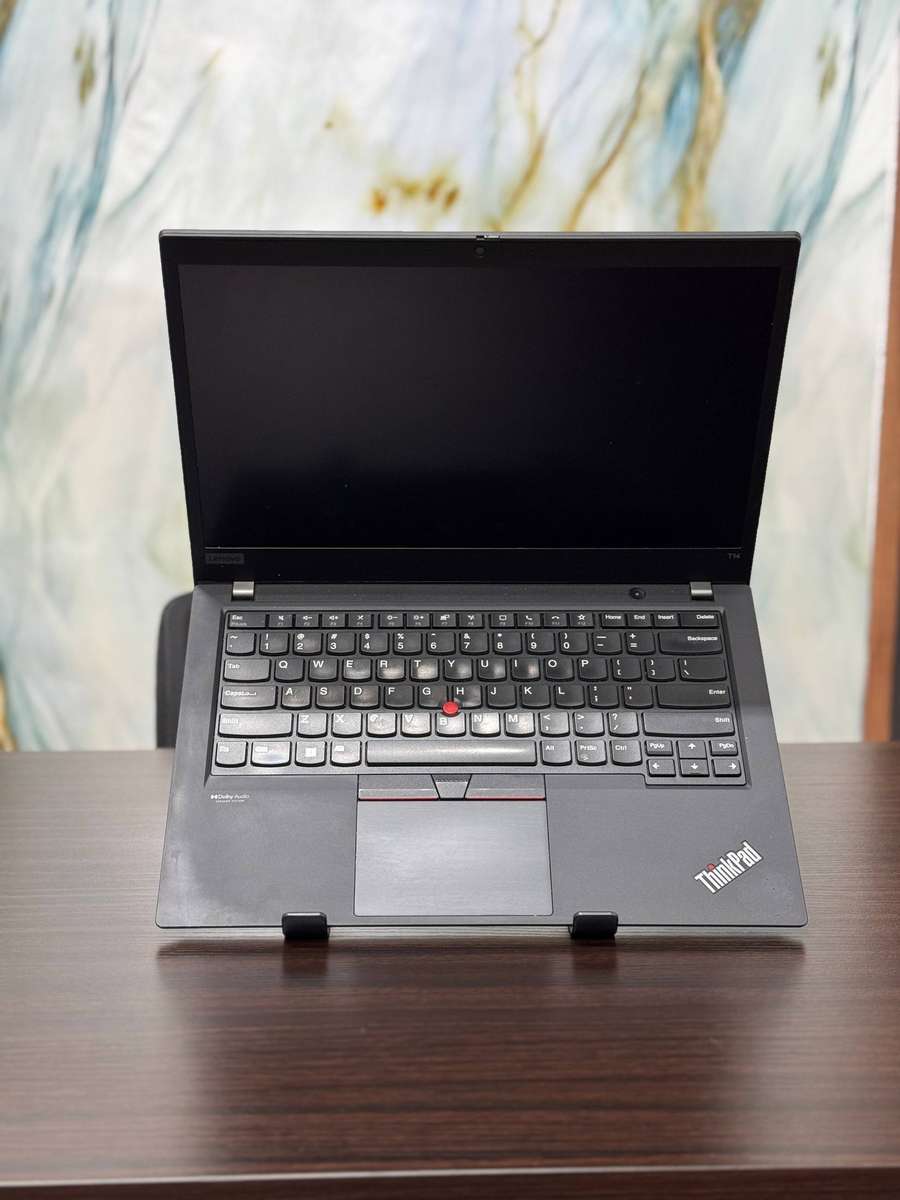 Lenovo ThinkPad T14  11th Gen Intel Core i5-1145G7 processor, with Intel Iris Xe Graphics