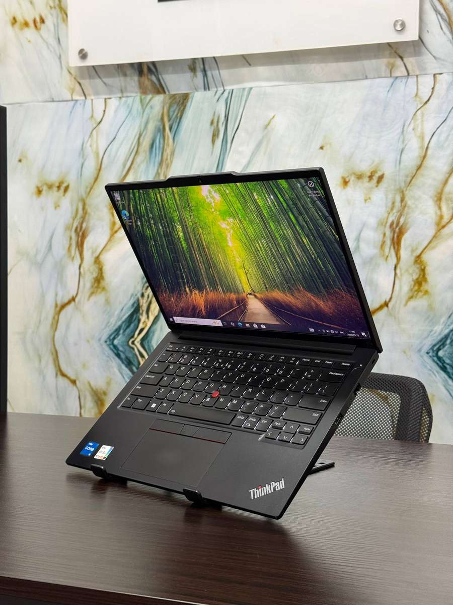 Lenovo ThinkPad E14 Gen 5  13th Gen , Intel Core i5-1335U , with intel Iris Xe Iris Graphics