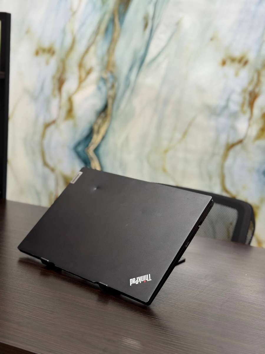 Lenovo ThinkPad E14 Gen 5  13th Gen , Intel Core i5-1335U , with intel Iris Xe Iris Graphics