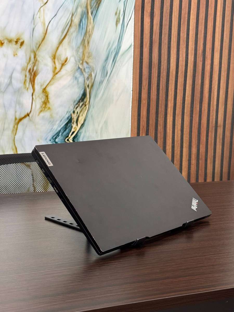 Lenovo ThinkPad E14 Gen 5  13th Gen , Intel Core i5-1335U , with intel Iris Xe Iris Graphics